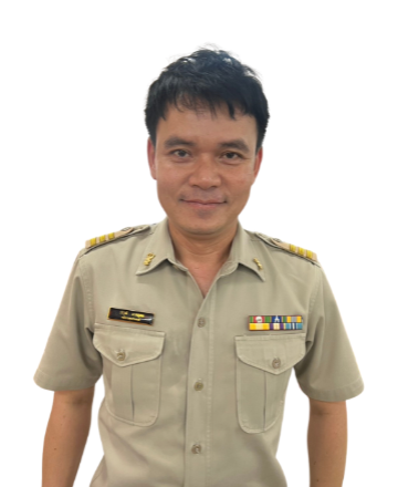 นายวรวุฒิ แวดอุดม